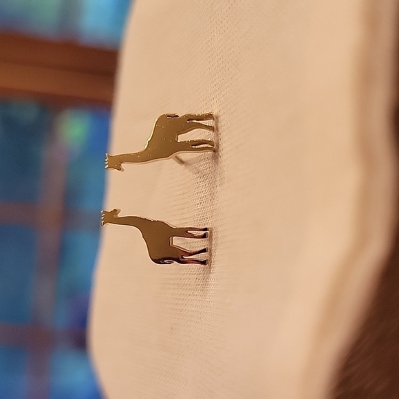 🔥LAST PAIR🔥 Giraffe Stud Earrings, unisex - Picture 5 of 6